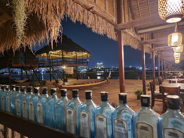 Black Bamboo Craft Brewery and restaurant ភោជនីយដ្ឋានឫស្សីខ្មៅ 1