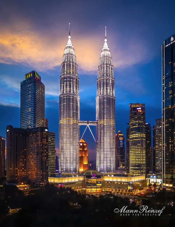 Petronas Twin Towers 6