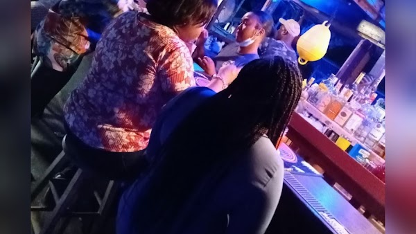 Antiki Floating Bar & grill 4