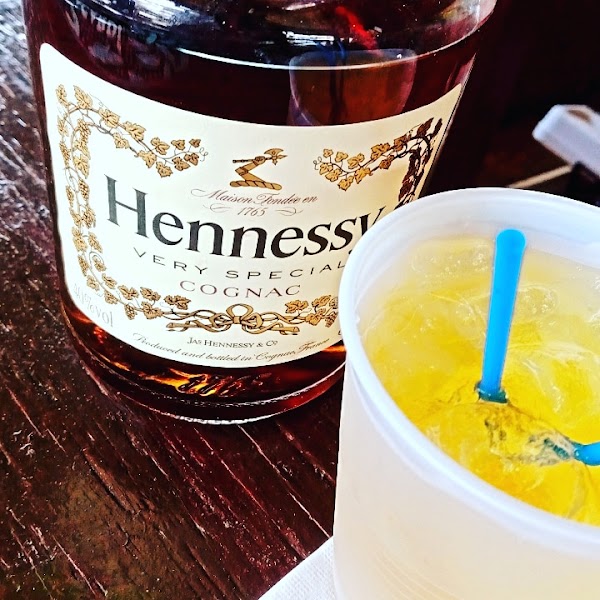 Antiki Floating Bar & grill 3