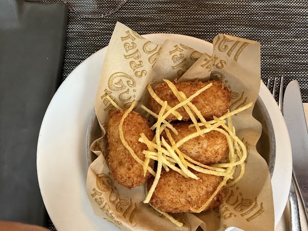 Güell Tapas Restaurant 3