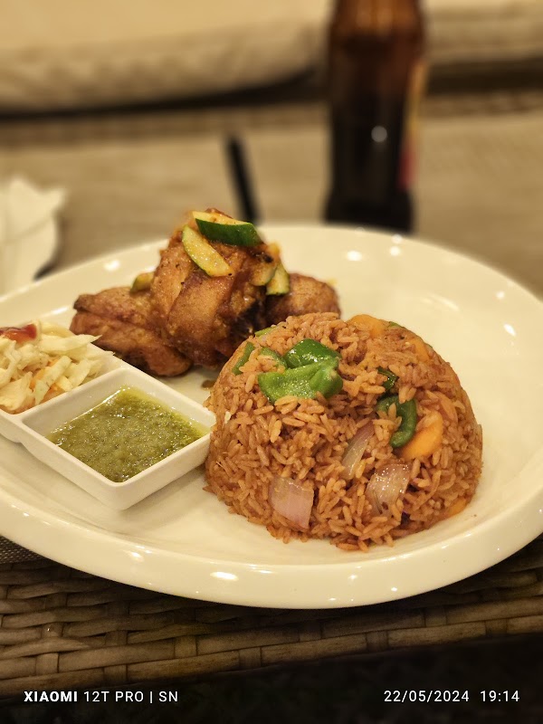 The Corridor Gardens Restaurant and Bar 4