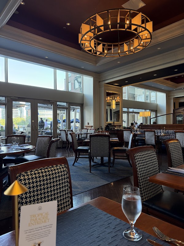 Rowes Wharf Sea Grille 5