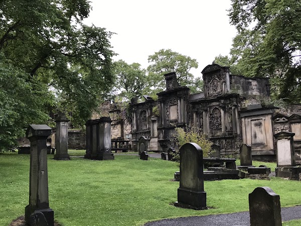 Greyfriars Kirkyard 4