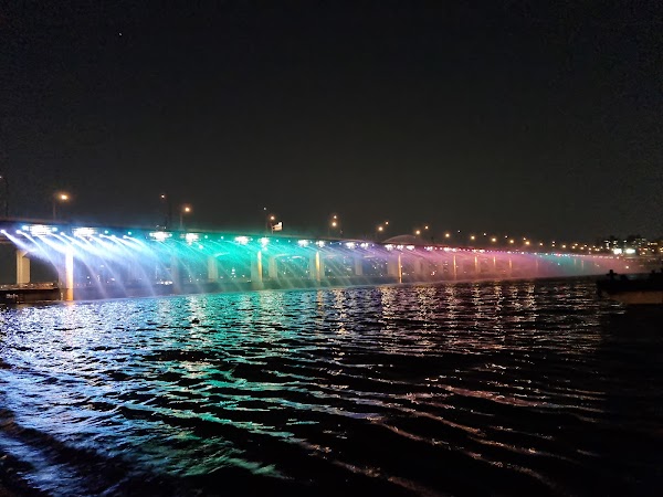 Banpo Bridge