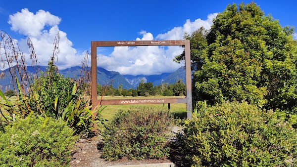 Lake Matheson 2