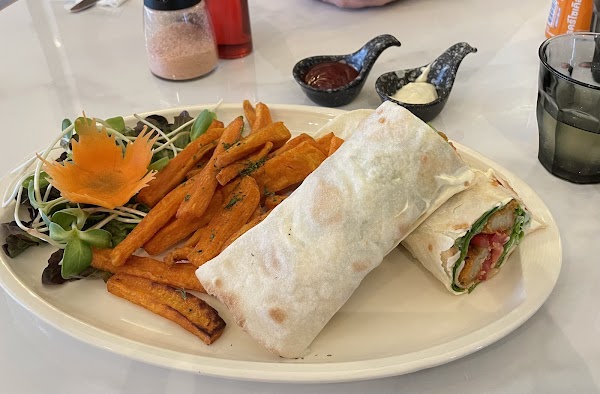 RAD RABBIT VEGAN PIZZERIA 4