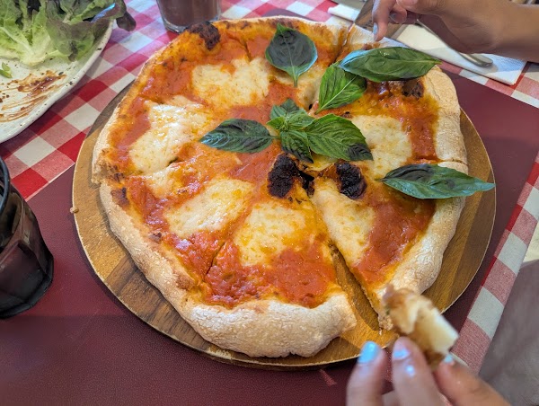 RAD RABBIT VEGAN PIZZERIA 3