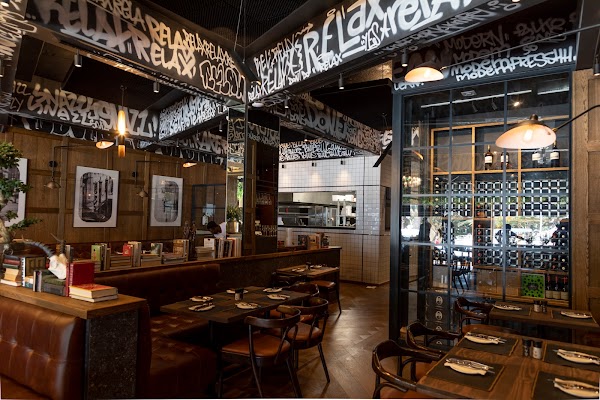 Bo-Vine Wine & Grill House 1