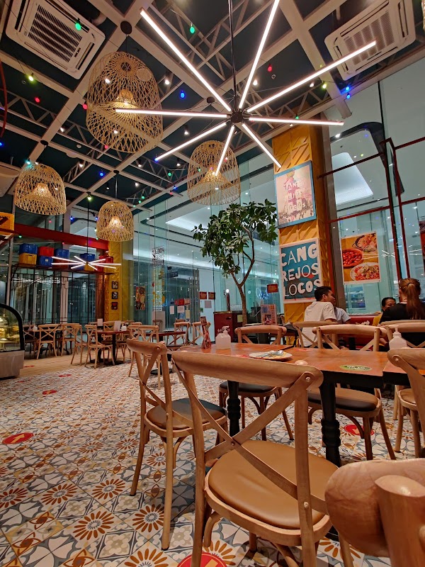 Molito Lifestyle Center 4