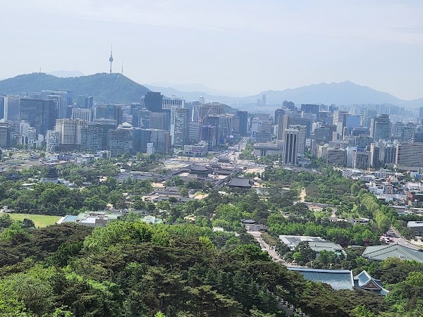 Bugaksan (Baegaksan) Mountain