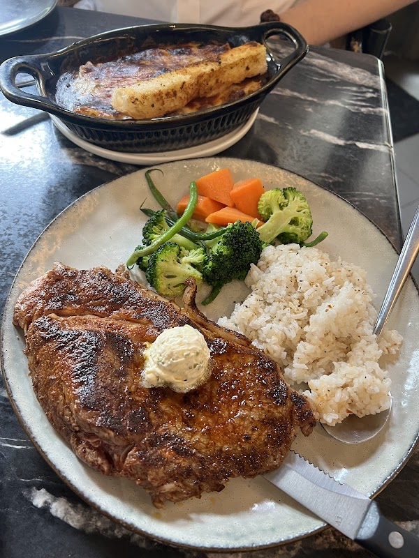 Pat & Pat Restaurant 2