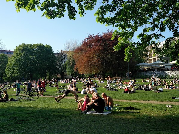 Volkspark am Weinberg 6