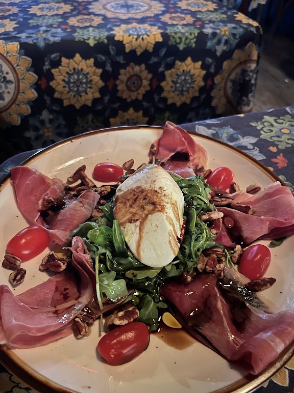 El Tanque Trattoria Bar 4