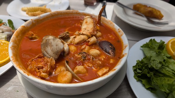 Phil's Fish Market & Eatery 5