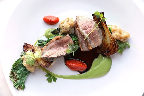 NINE-TEN Restaurant & Bar 3