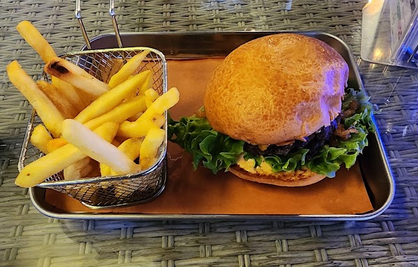 Slate Kitchen & Cafe’ 4