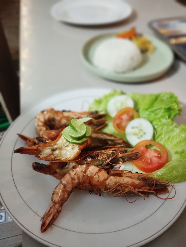 Pantai Hans Beach Bar & Grill 4