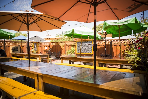 First Street Alehouse