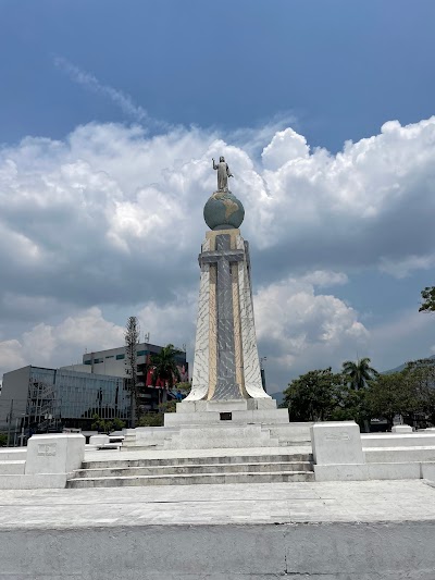 Monument to the Divine Savior of the World 2