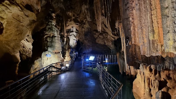 Seongnyugul Cave