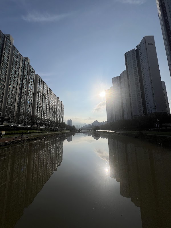 Oncheoncheon Stream