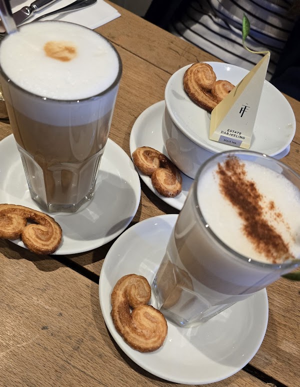 Franzos Coffee Shop 3