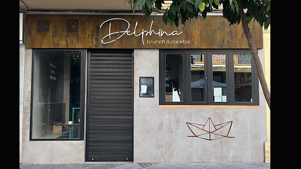 Delphina Sevilla Brunch & Cocktail