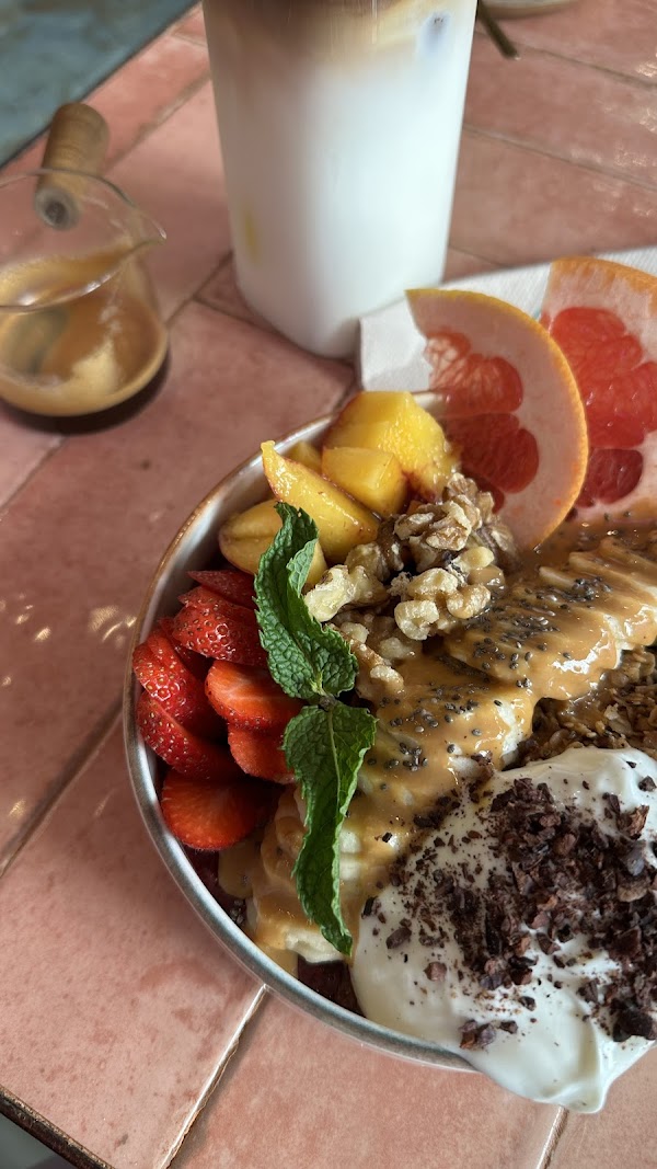 Delphina Sevilla Brunch & Cocktail 4