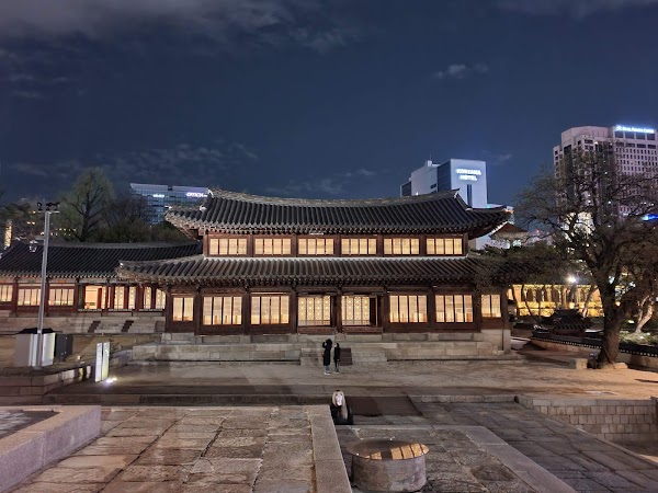 Deoksugung Palace 2