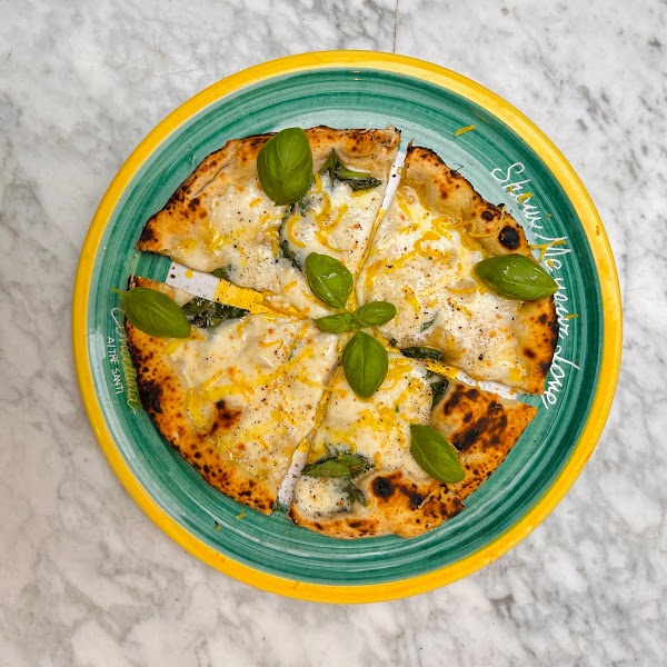 Pizzeria Concettina ai Tre Santi 5