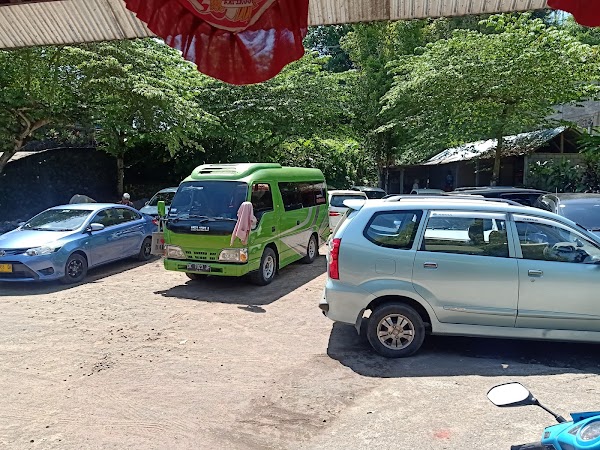 Sekumpul Waterfalls Official Parking 3