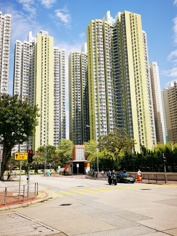 Un Chau Estate