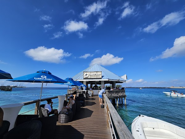 Lukka Kairi Waterfront Bar & Grill 3