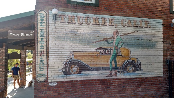 Historic Downtown Truckee & Visitor Center 3