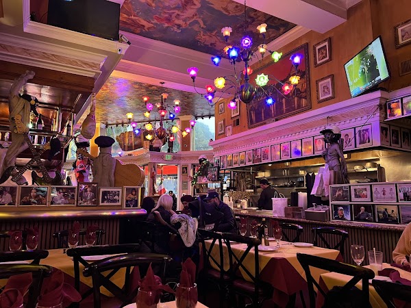 Mona Lisa Restaurant 4