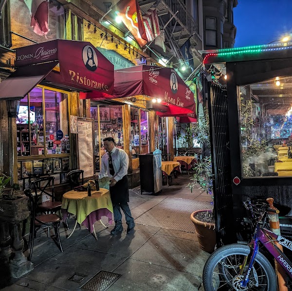 Mona Lisa Restaurant 3