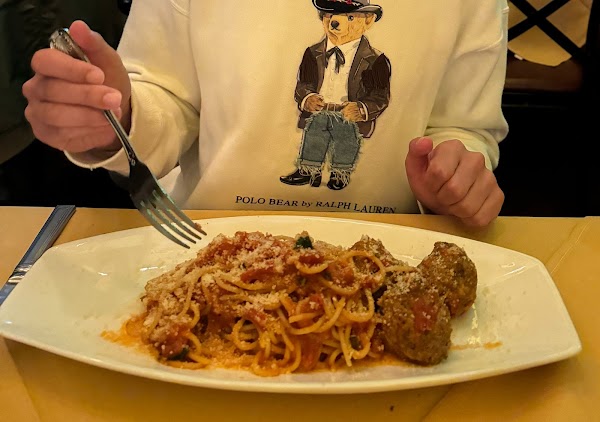 Mona Lisa Restaurant 2