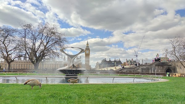 St Thomas' Riverside Garden