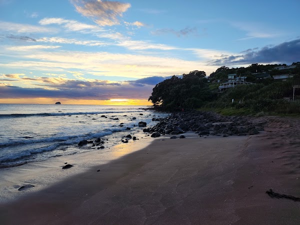 Hot Water Beach - Main Beach Parking 5