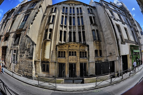 Le Marais: A Journey Through Jewish Heritage 3