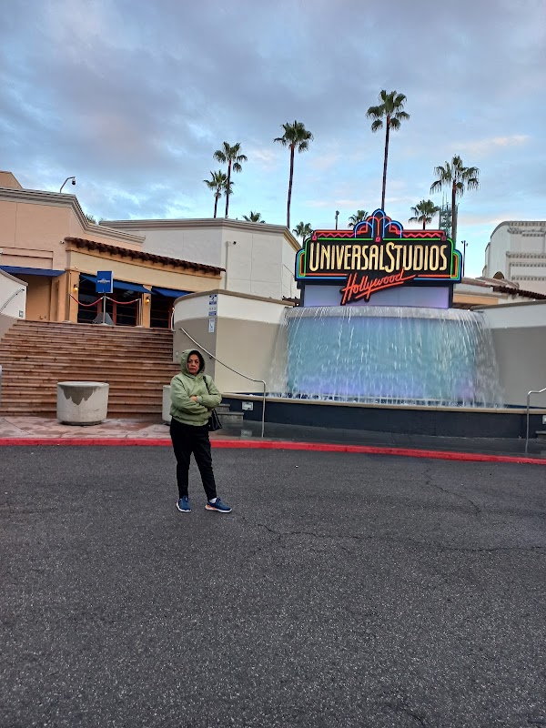 Universal Studios Globe Sign 3