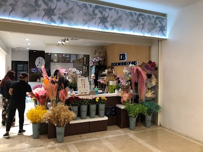 Bonifacio High Street