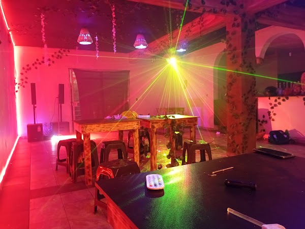 Willy’s snack & bar 4