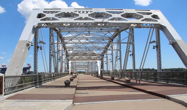 The John Seigenthaler Pedestrian Bridge