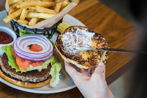 Barrel House Tavern 4