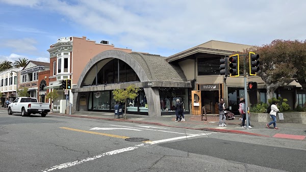 Barrel House Tavern 2