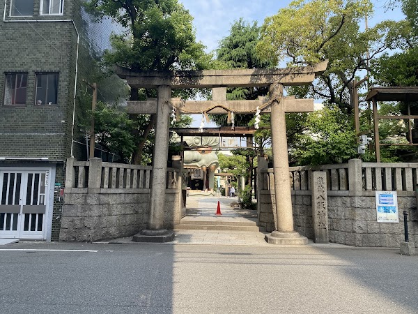 Namba Yasaka Shrine 5