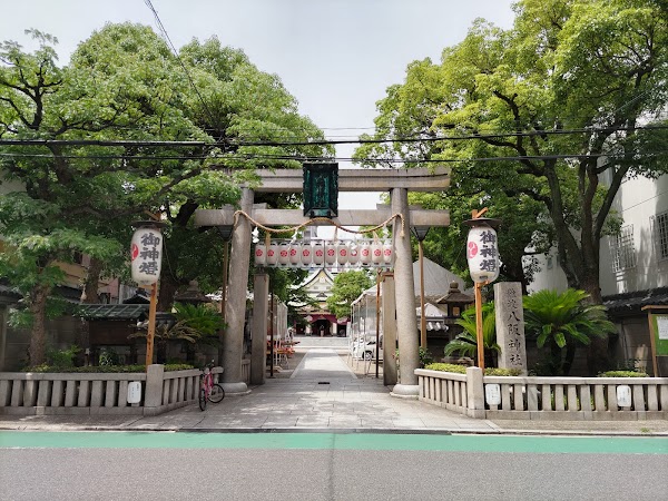 Namba Yasaka Shrine 4