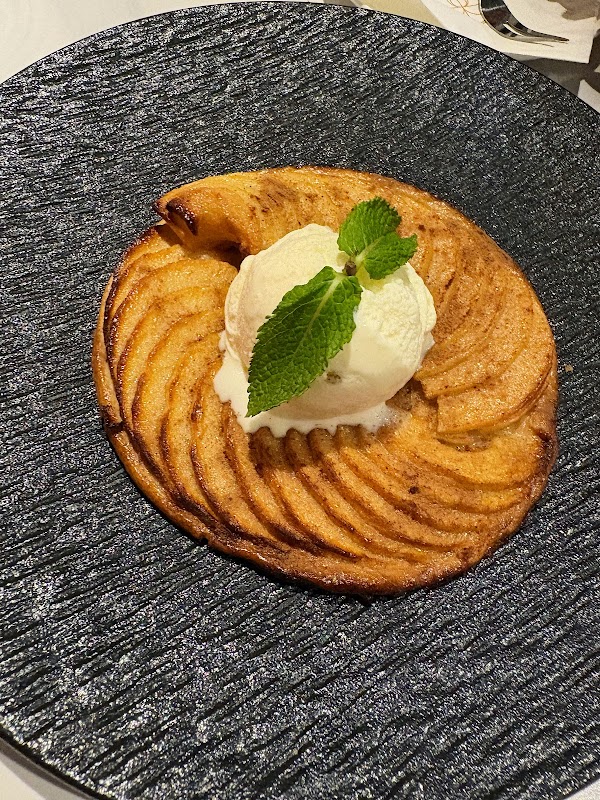 Reflect Rooftop Bar and Restaurant 3